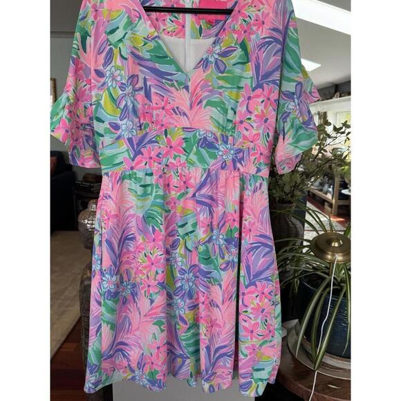 Lilly Pulitzer Dresses & Skirts - Lilly Pulitzer V neck Sz 8 tropical Resort Party Dress Empire-waist